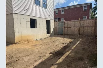 102-24 Dunton Court, Howard Beach, NY 11414 - Photo 13