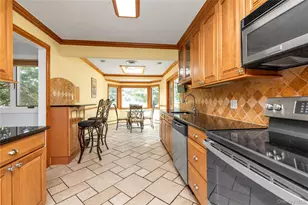 2669 Grayson Dr, East Meadow, NY 11554 - Photo 11