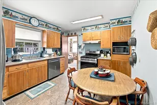 297 Maple Ave, Patchogue, NY 11772 - Photo 7