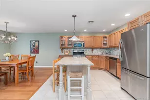 606 Willow Pond Dr, Riverhead, NY 11901 - Photo 13