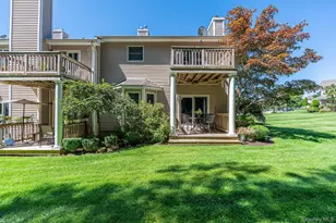 606 Willow Pond Dr, Riverhead, NY 11901 - Photo 25
