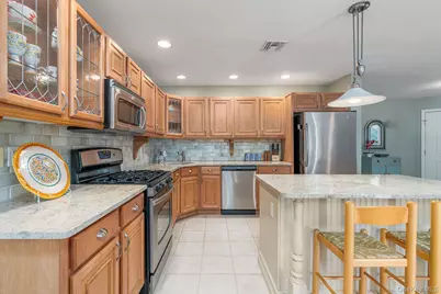 606 Willow Pond Drive #606, Riverhead, NY 11901 - Photo 11