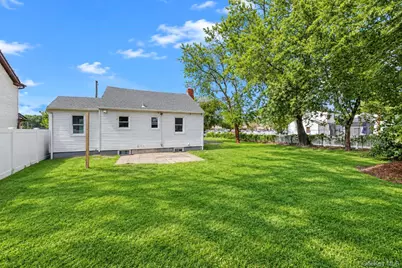 55 S 32nd Street, Wyandanch, NY 11798 - Photo 5
