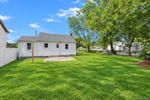 55 S 32nd St, Wyandanch, NY 11798 - Photo 5