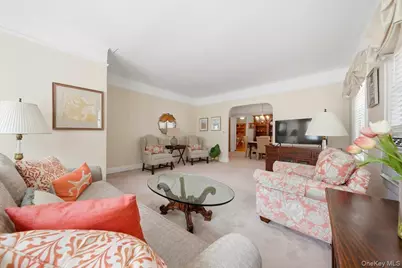 333 E 238th Street, Bronx, NY 10470 - Photo 5