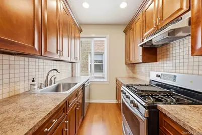 333 E 238th Street, Bronx, NY 10470 - Photo 19