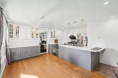 5310 206th Street, Oakland Gardens, NY 11364 - Photo 7