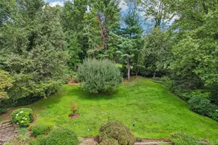 16 Edgewood Dr, Rye Brook, NY 10573 - Photo 31