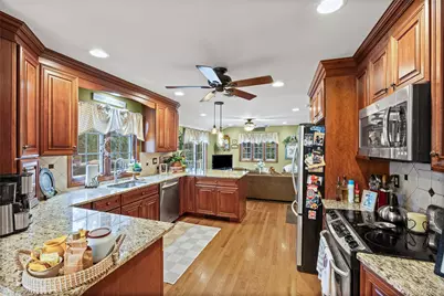 67 Broadway, Smithtown, NY 11787 - Photo 19