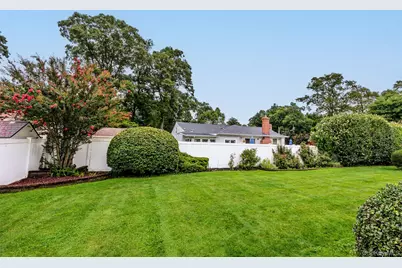67 Broadway, Smithtown, NY 11787 - Photo 13