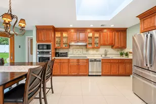 23 Pimlico Dr, Commack, NY 11725 - Photo 11