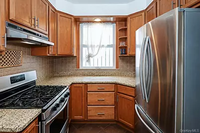 25-30 36th Avenue, Astoria, NY 11106 - Photo 11