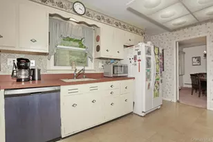 30 Pacific Ave, Nanuet, NY 10954 - Photo 15