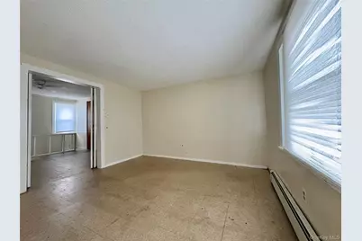 [Address not provided], Valley Stream, NY 11580 - Photo 5