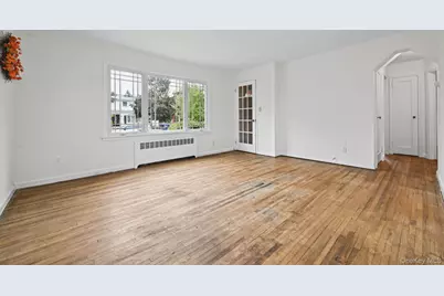 32 Brenner Avenue, Bethpage, NY 11714 - Photo 3
