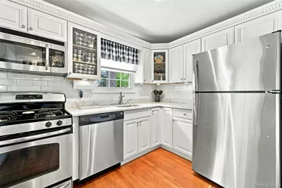 2310 Wilshire Lane #2310, Oakdale, NY 11769 - Photo 13