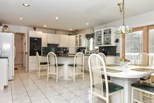 18 Gleeful Ln, Valley Cottage, NY 10989 - Photo 13