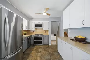23 Westview Dr, Poughkeepsie, NY 12603 - Photo 11