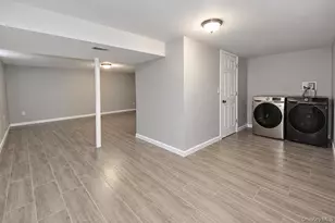 102 Patchogue Dr, Rocky Point, NY 11778 - Photo 33