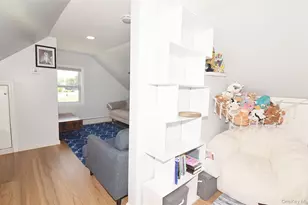 101 Phyllis Dr, Lindenhurst, NY 11757 - Photo 27