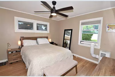 101 Phyllis Drive, Lindenhurst, NY 11757 - Photo 19
