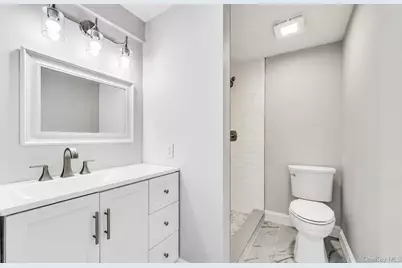 339 Avenue B, Ronkonkoma, NY 11779 - Photo 15