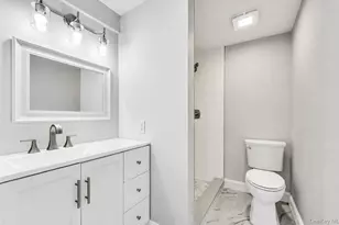 339 Avenue B, Ronkonkoma, NY 11779 - Photo 15