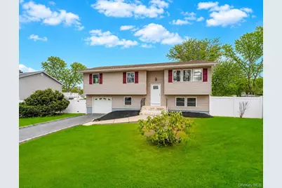 339 Avenue B, Ronkonkoma, NY 11779 - Photo 3