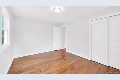 339 Avenue B, Ronkonkoma, NY 11779 - Photo 9