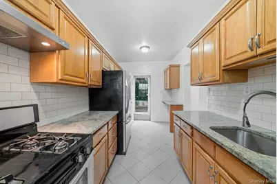 5461 Sylvan Avenue, Bronx, NY 10471 - Photo 9