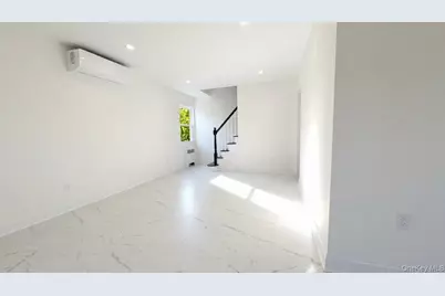 11 Wood Street, Lynbrook, NY 11563 - Photo 17