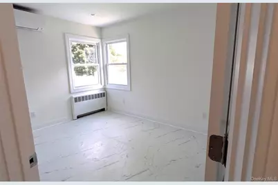 11 Wood Street, Lynbrook, NY 11563 - Photo 3