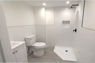 11 Wood Street, Lynbrook, NY 11563 - Photo 9