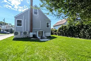 11 Wood St, Lynbrook, NY 11563 - Photo 7