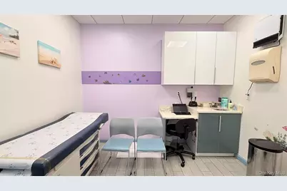 131-07 40th Road #E33, Flushing, NY 11354 - Photo 11