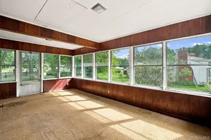 7 Roosevelt Rd, Hyde Park, NY 12538 - Photo 9