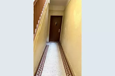 719 E 242nd Street, Bronx, NY 10470 - Photo 3
