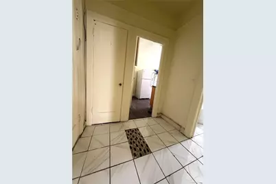 719 E 242nd Street, Bronx, NY 10470 - Photo 5