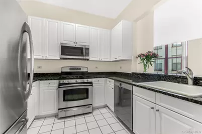 1 Scarsdale Road #321, Tuckahoe, NY 10707 - Photo 9