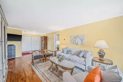 704 Fenway Road, Saint James, NY 11780 - Photo 9