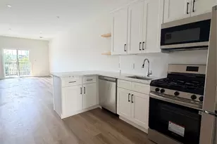 1220 Doges Prom, Copiague, NY 11757 - Photo 11
