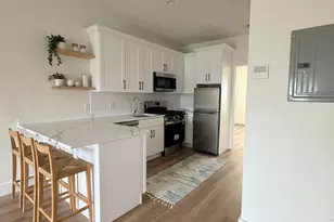 1220 Doges Prom, Copiague, NY 11757 - Photo 9
