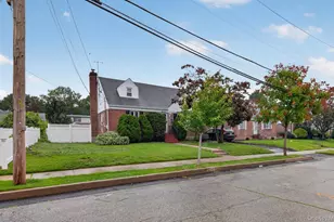 11 White St, Valley Stream, NY 11580 - Photo 3