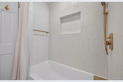 11 White Street, Valley Stream, NY 11580 - Photo 23