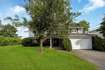 29 Randy Lane, Plainview, NY 11803 - Photo 1
