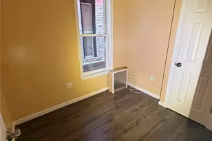 27 Stephens Ct, Brooklyn, NY 11226 - Photo 7