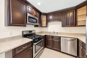 106 Weatherby Ln, Central Islip, NY 11722 - Photo 5