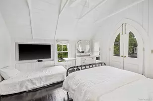 13 Spring Garden Ave, Shelter Island Heights, NY 11965 - Photo 33