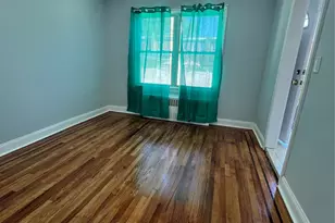113-21 204th St, Jamaica, NY 11412 - Photo 5