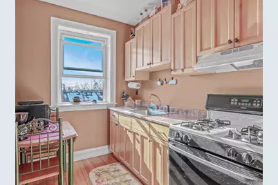 30 Shipherd Avenue #9B, Lynbrook, NY 11563 - Photo 9